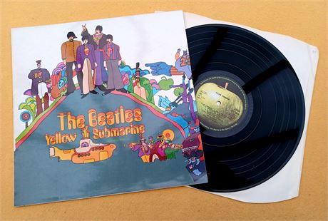 BEATLES " YELLOW SUBMARINE "SUPERB NM UK EARLY TO MID 70'S PRESS