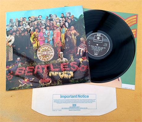BEATLES " SGT PEPPER " SUPERB HARRY MOSS CUT UK 2 BOX EMI COPY WITH INSERT